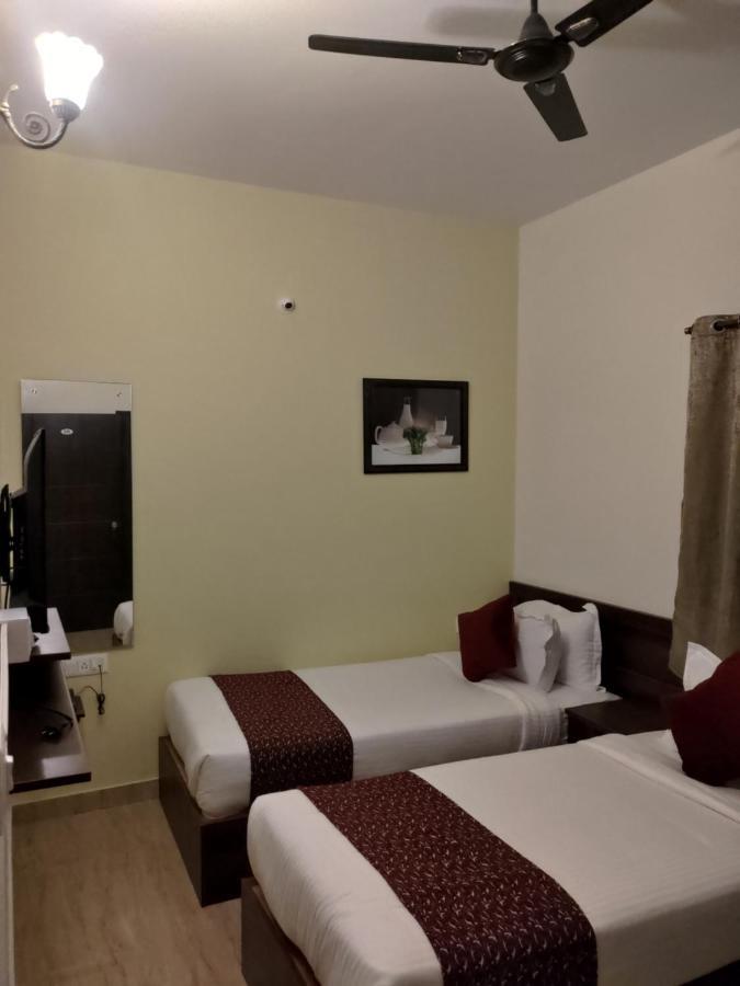 Hotel Bangalore Airport Inn, Near Kempegowda Airport, Airport Pickup & Drop Available 24X7 Devanahalli ภายนอก รูปภาพ