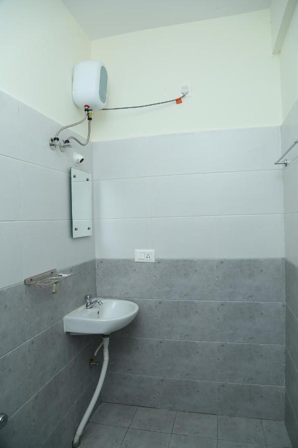 Hotel Bangalore Airport Inn, Near Kempegowda Airport, Airport Pickup & Drop Available 24X7 Devanahalli ภายนอก รูปภาพ